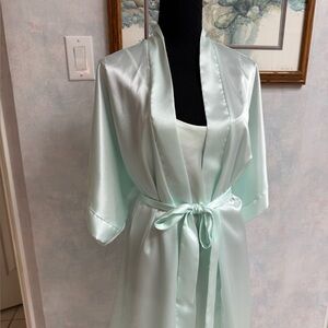 Elegant Mint Green Knee Length Robe